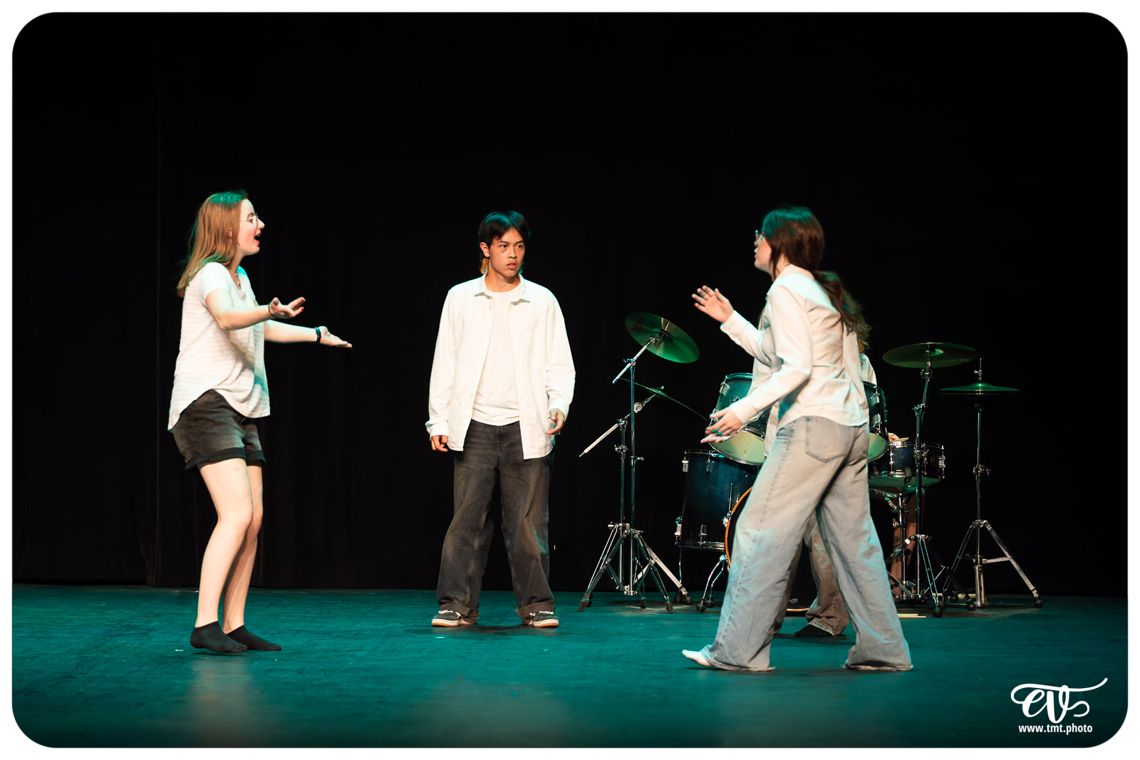MAIS SONGEONS À RÉPÉTER S'IL VOUS PLAIT !
